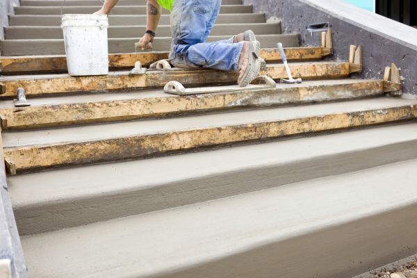 Concrete Steps Pouring in Hamilton