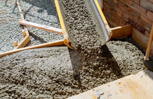Cement Walkway Pouring in Hamilton