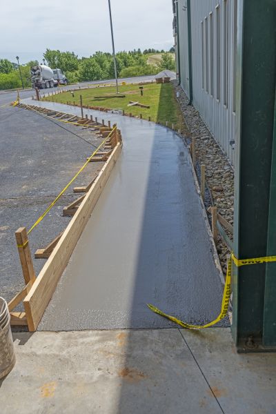 Concrete Sidewalk Paving in Hamilton